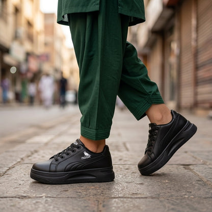 Black Classic Sneakers